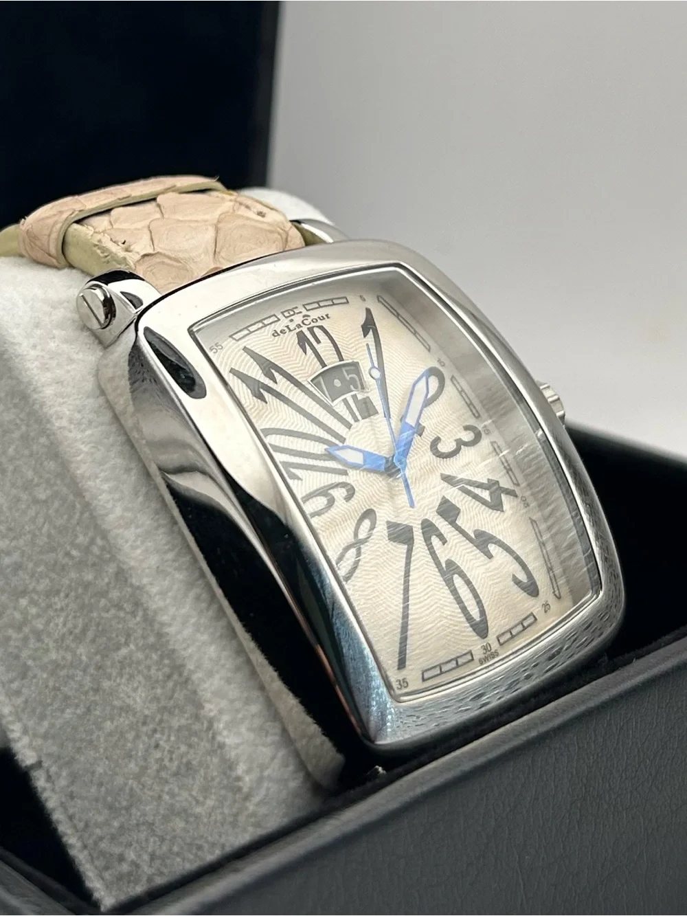 DeLacour Via Larga Men’s Limited Edition White Dial And Strap Quartz 36mm Watch